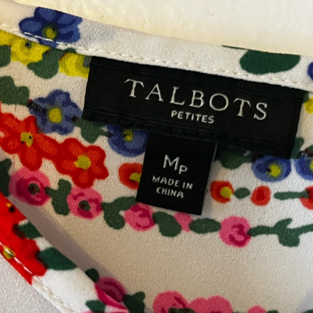 Talbots floral top in MP - Picture 5 of 5